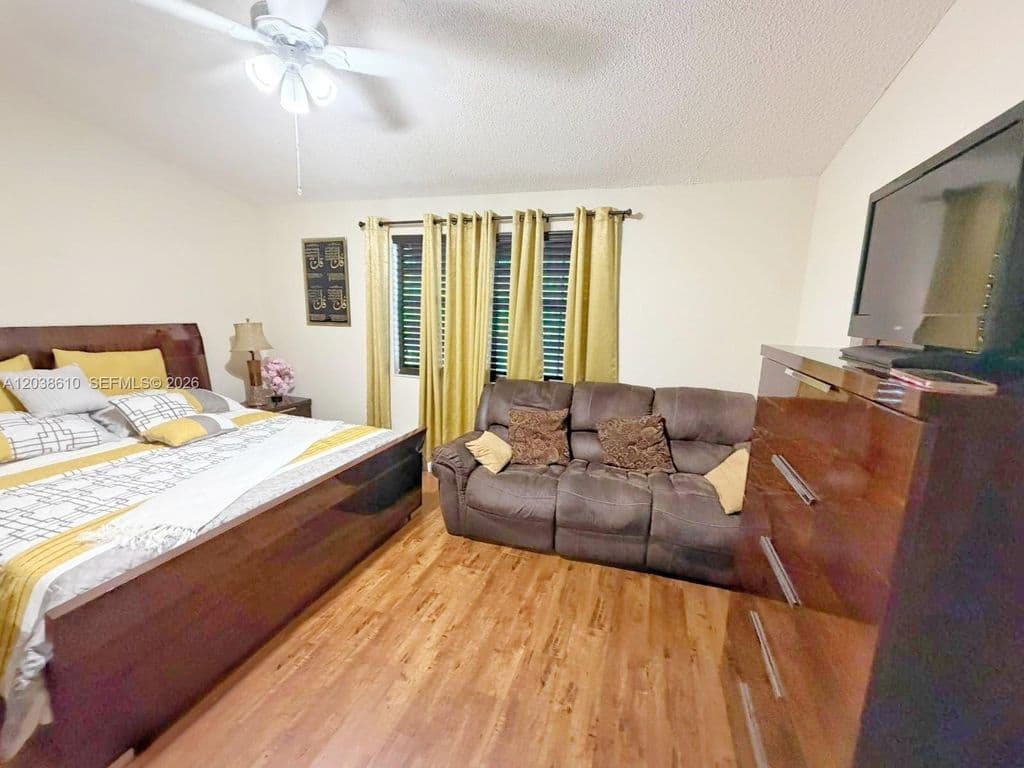 3-bedroom Property — 10877 NW 8th St