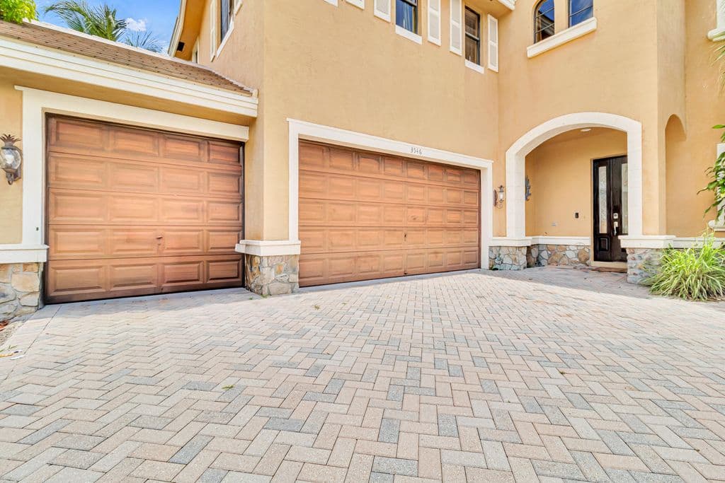 5+1 Müstakil ev — 3546 Collonade Drive