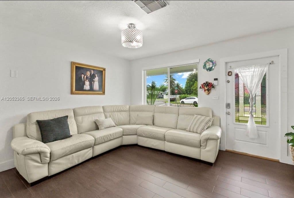 4+1 Müstakil ev — 11241 SW 177th St