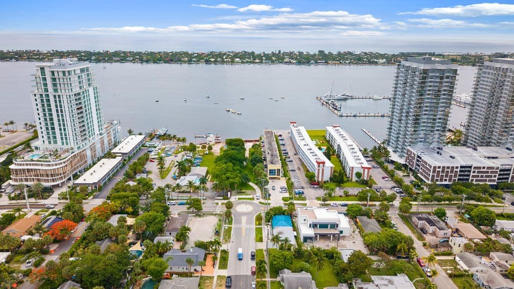 4+1 Müstakil ev — 400 45TH Street