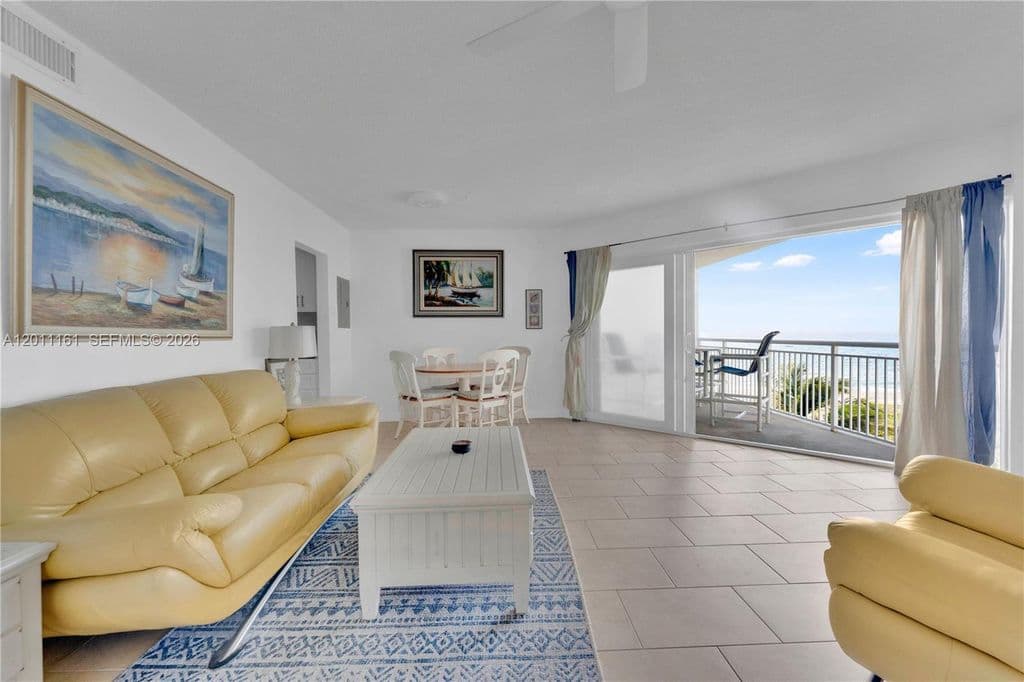 1+1 Condo — 710 N Ocean Blvd APT 511