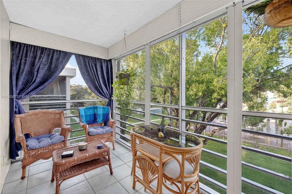 2+1 Mülk — 2901 NW 48th Ave APT 468