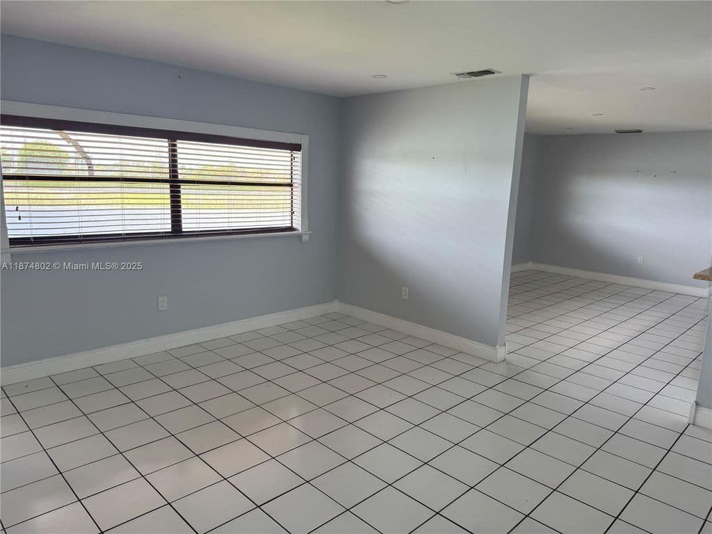 3-bedroom Condo — 13261 SW 17th Ln #26-5
