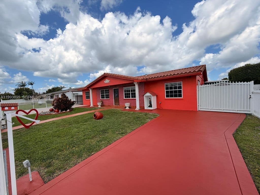 3+1 Müstakil ev — 5223 NW 168th Ter