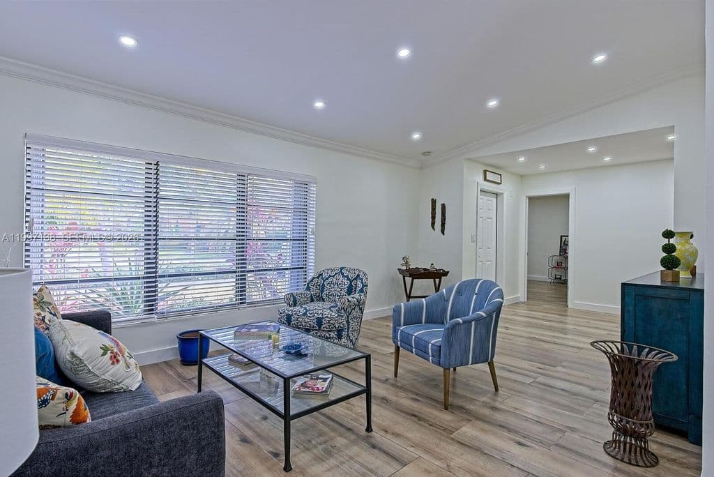 3+1 Müstakil ev — 10900 SW 124th Rd