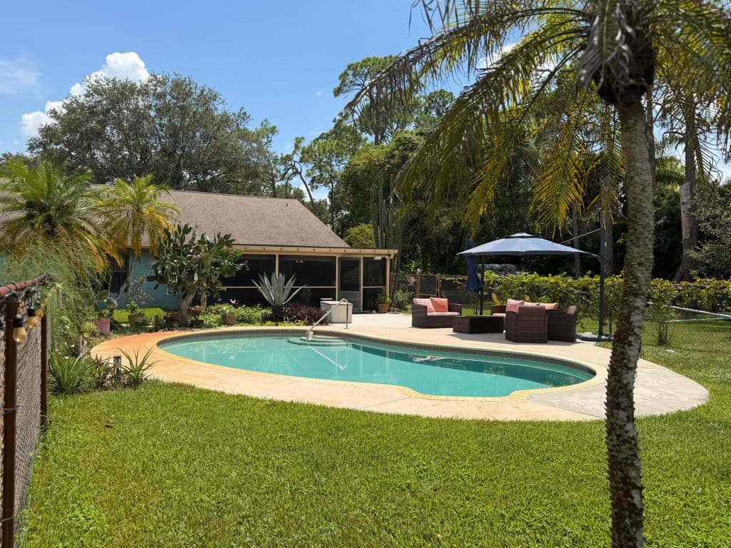 3-bedroom Single-Family Home — 13881 42nd Road N