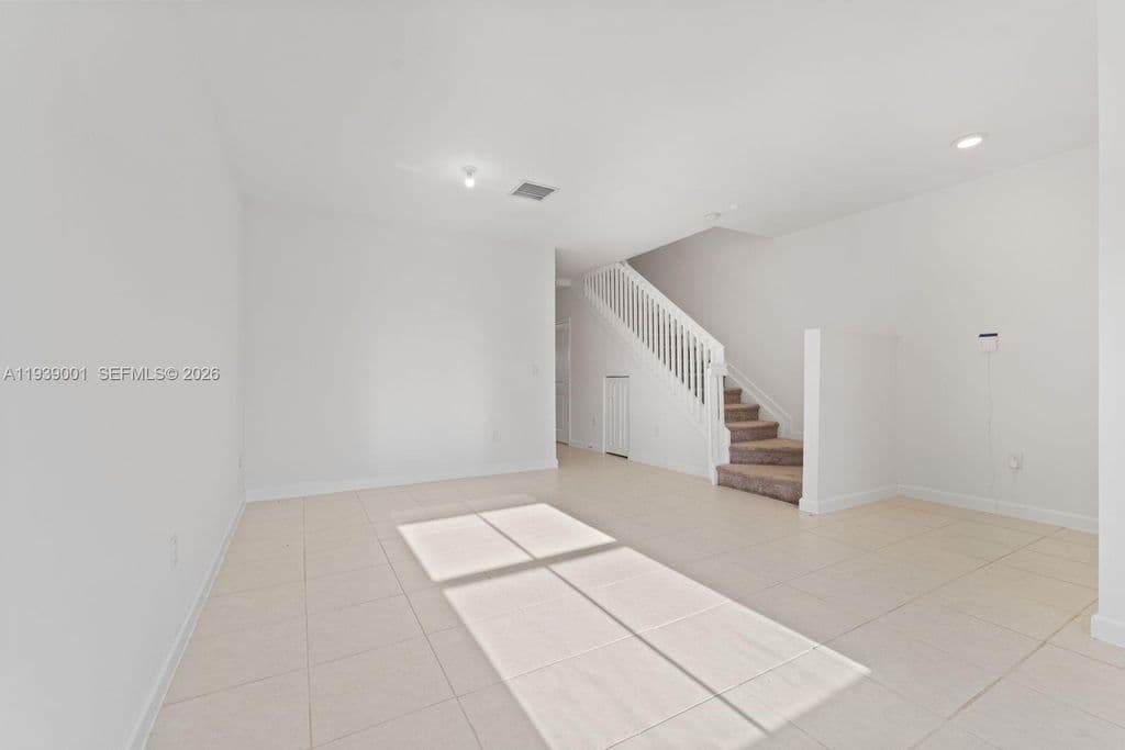 3-bedroom Property — 1705 SE 27th Rd