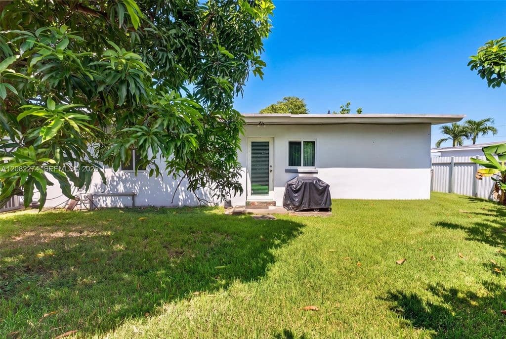 3+1 Müstakil ev — 4105 SW 116th Ave