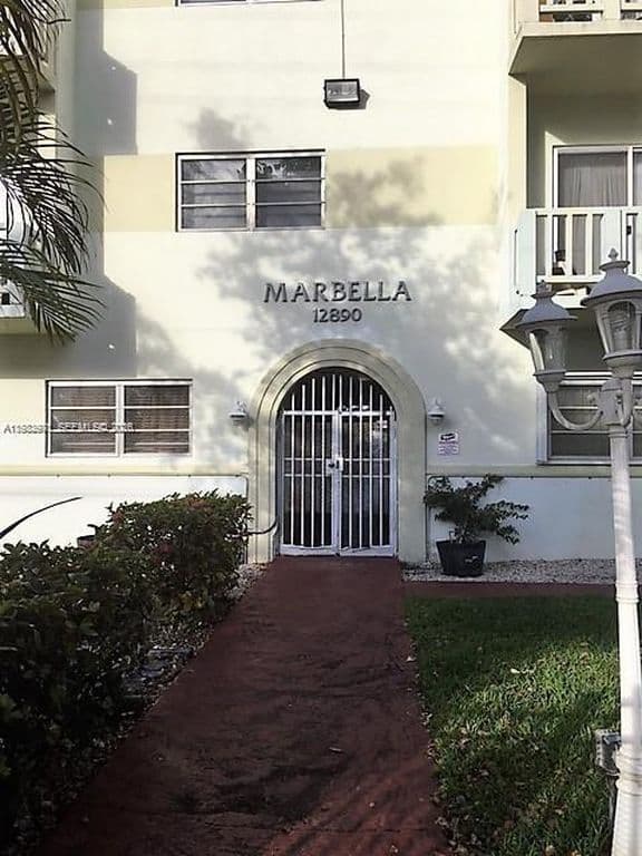 1-bedroom Condo — 12890 NE 8th Ave APT 101