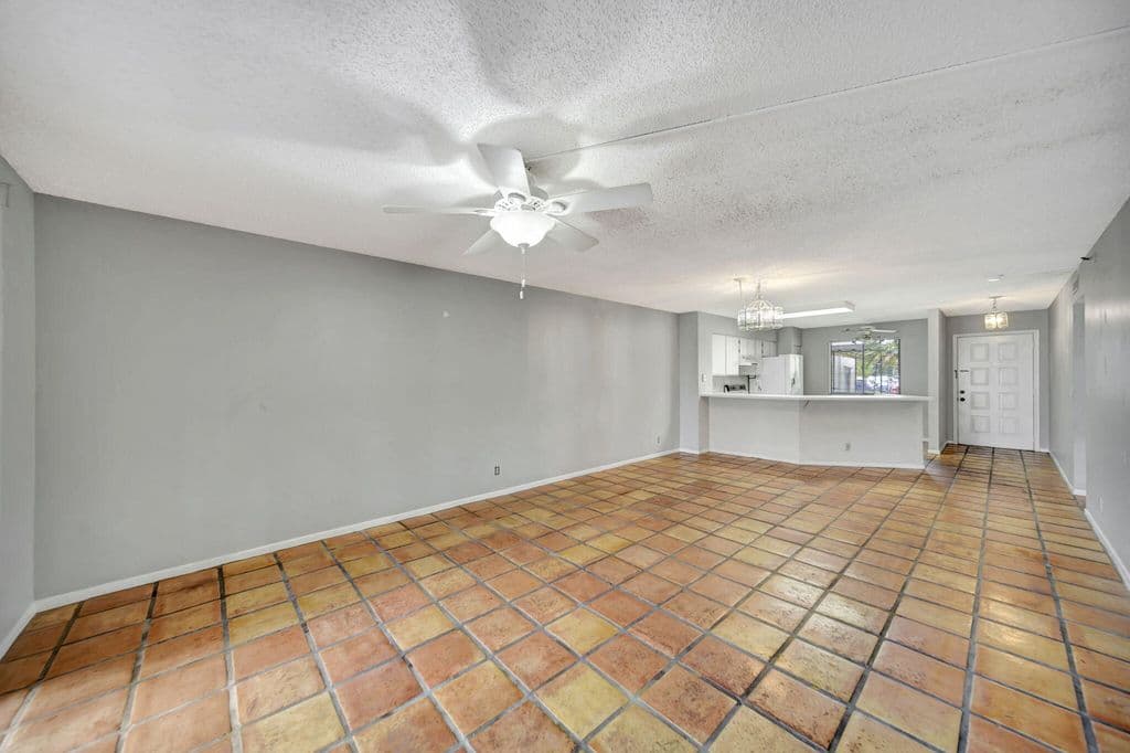 2-bedroom Condo — 2215 Cypress Island Drive #103
