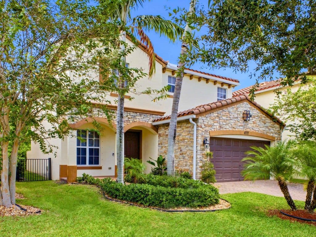 5-bedroom Single-Family Home — 4777 Capital Drive