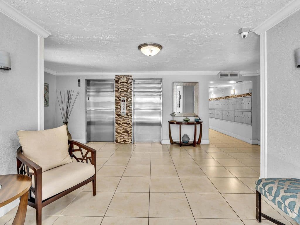 3-bedroom Condo — 605 OAKS Drive #810