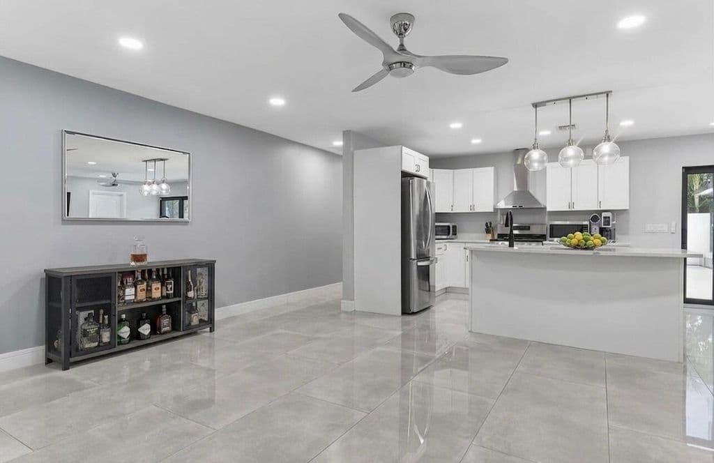 4-bedroom Single-Family Home — 405 CHAPEL HILL Boulevard