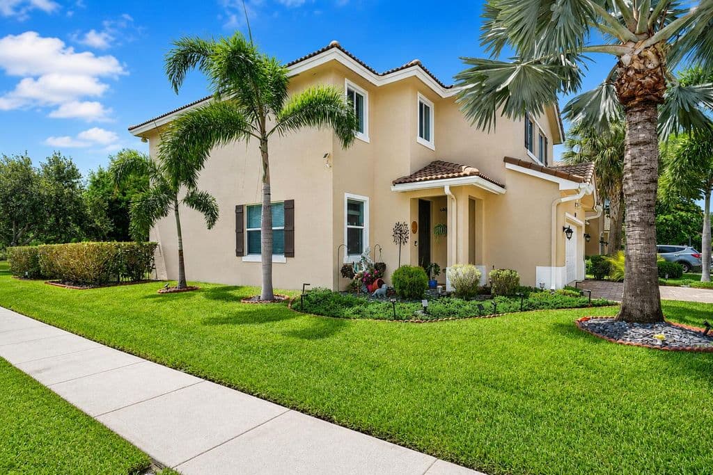 4+1 Müstakil ev — 5652 Caranday Palm Drive