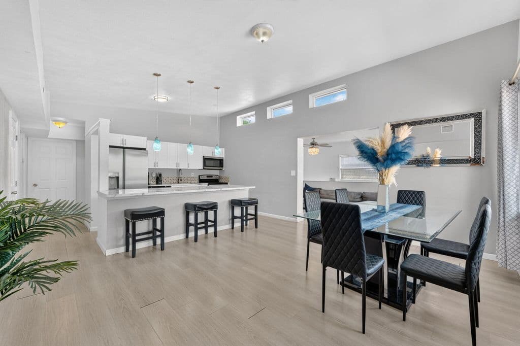 4-bedroom Single-Family Home — 910 NW 17TH Avenue