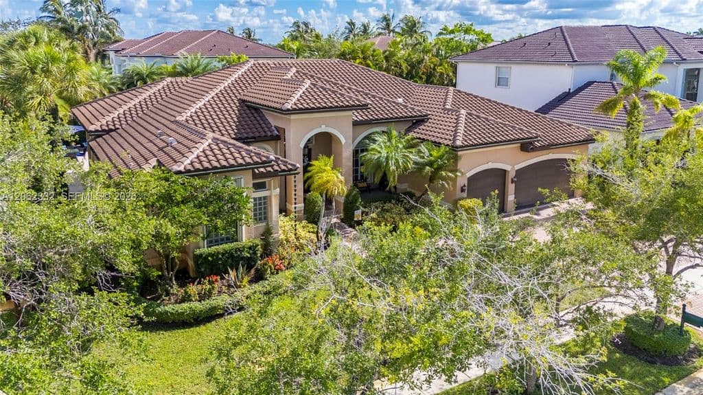 5+1 Müstakil ev — 18800 SW 41st St