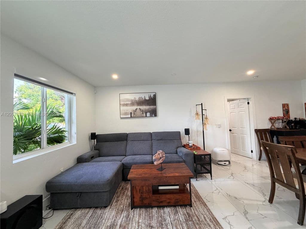 3+1 Müstakil ev — 8321 SW 46th St