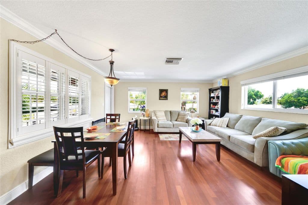 2+1 Condo — 2701 Middle River Drive #11