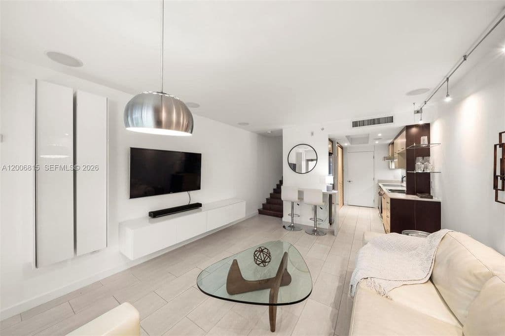 1-bedroom Property — 2130 Park Ave #Townhouse 3