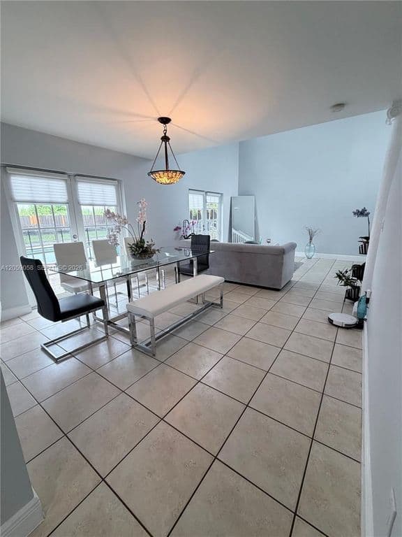 4+1 Müstakil ev — 15253 SW 138th Ter