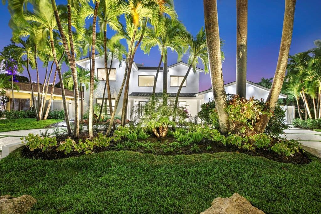 4-bedroom Single-Family Home — 3316 NE 37th Street