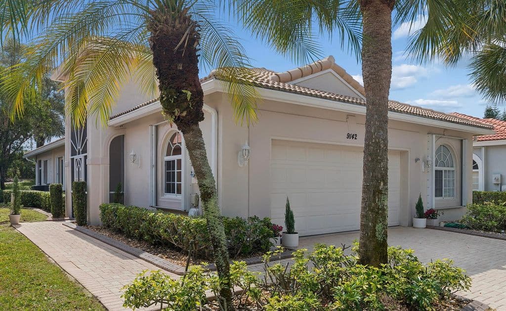 3+1 Müstakil ev — 9142 BAY POINT Circle