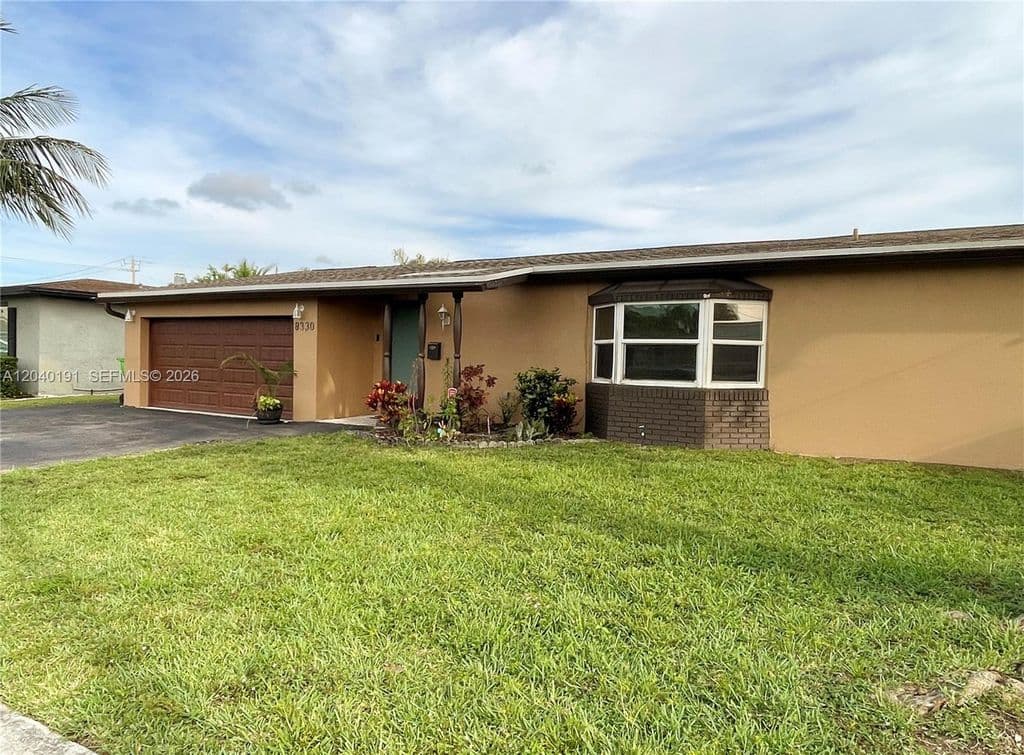 4+1 Müstakil ev — 8330 NW 20th Ct