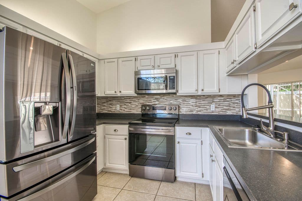 3-bedroom Single-Family Home — 252 Moccasin Trail W