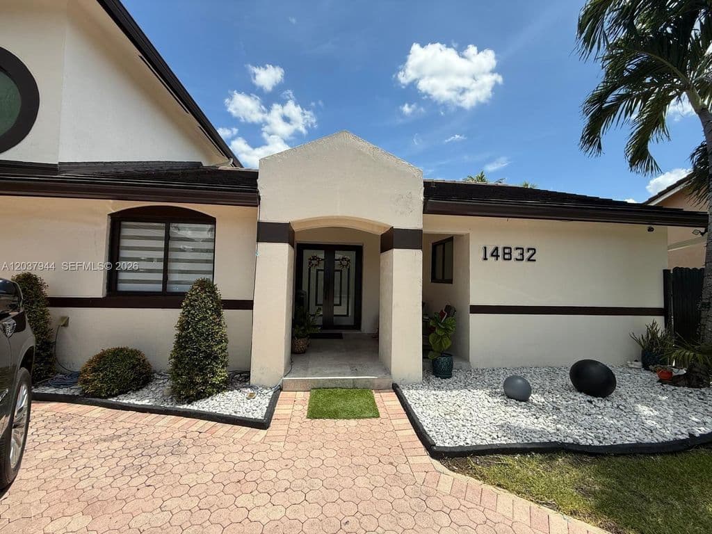 5+1 Müstakil ev — 14832 SW 169th Ln