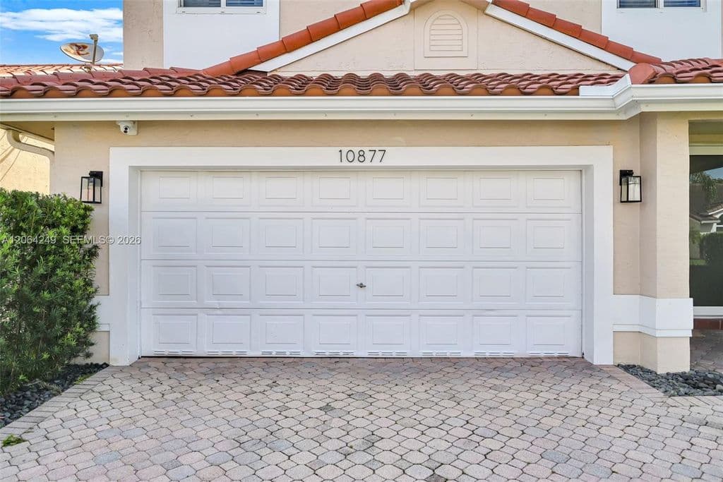 4+1 Müstakil ev — 10877 SW 152nd Pl