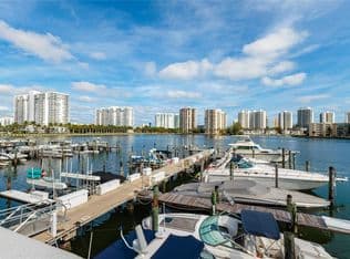 2+1 Condo — 18011 Biscayne Blvd APT 1501, Aventura, 33160