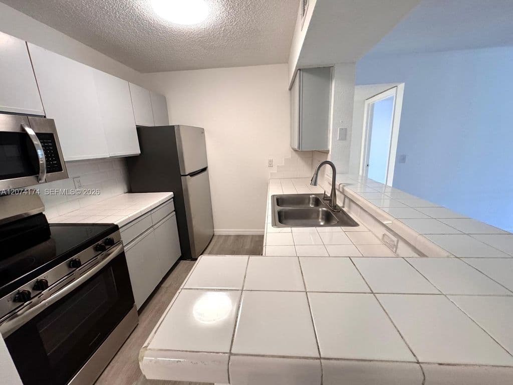 2-bedroom Condo — 4045 W McNab Rd #106G