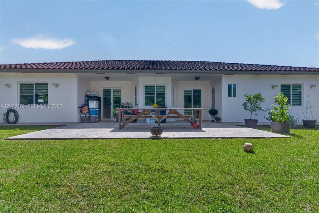 4-bedroom Single-Family Home — 26602 SW 149th Ct