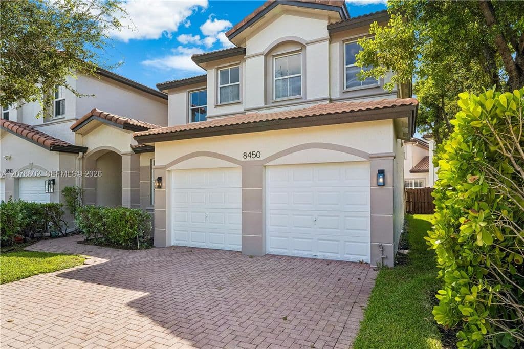 4-bedroom Single-Family Home — 8450 NW 113th Psge