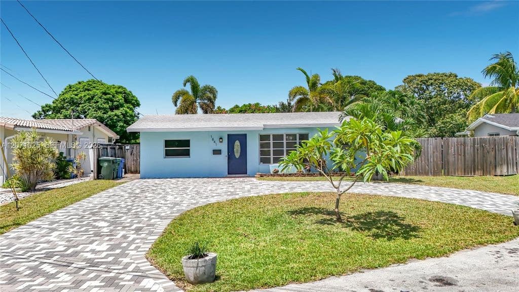 2-bedroom Single-Family Home — 1841 NW 33rd Ct