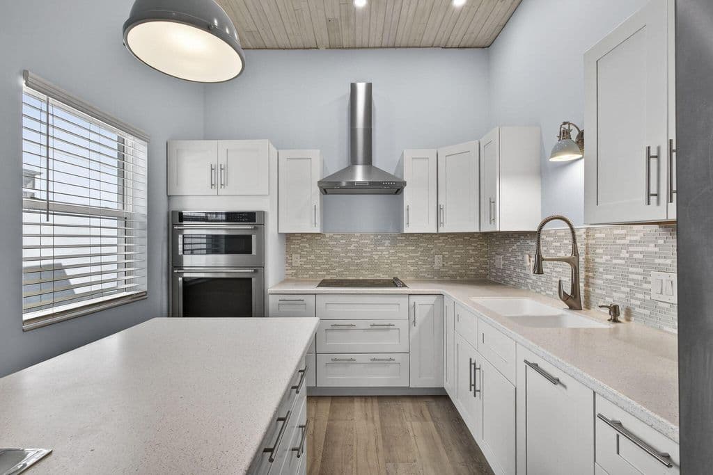 5-bedroom Single-Family Home — 15399 N 61st Pl Place N