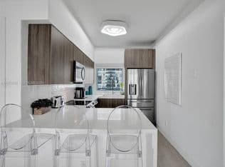 2+1 Condo — 601 NE 36th St APT 1003, Miami, 33137
