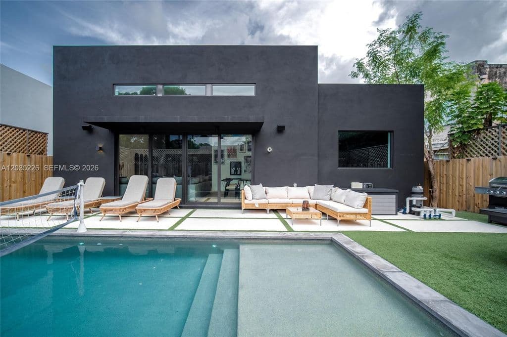3-bedroom Single-Family Home — 243 NW 42nd St