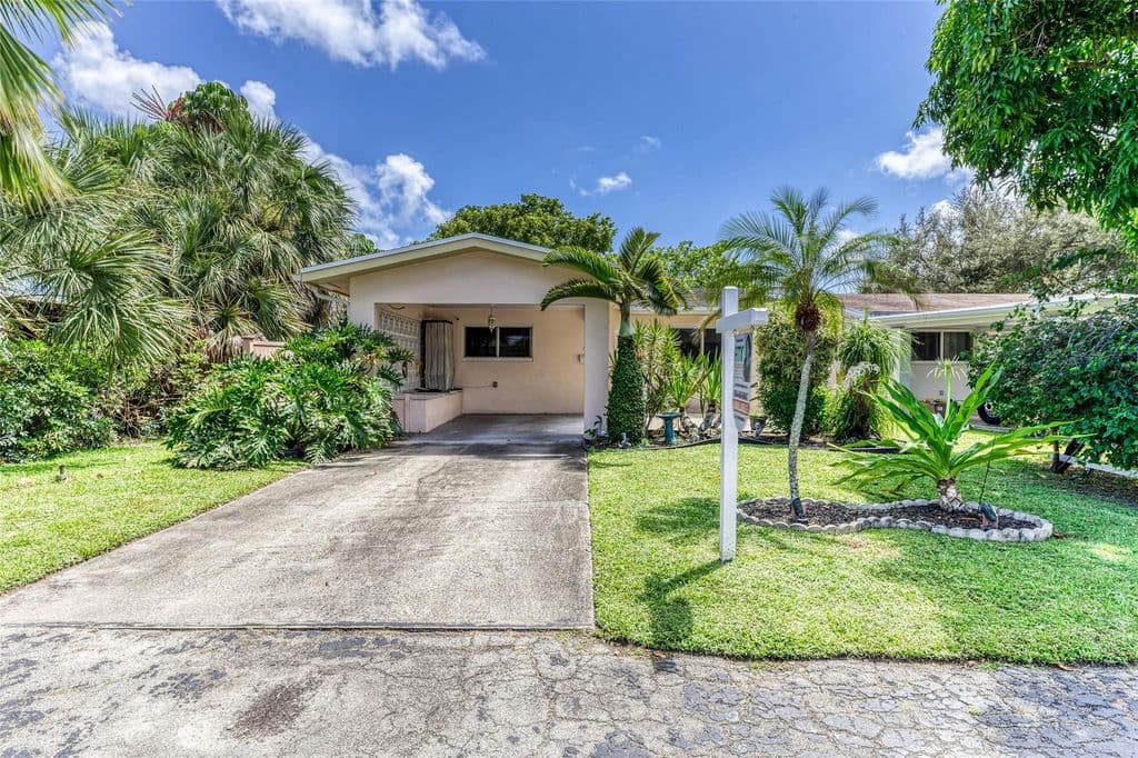 2-bedroom Single-Family Home — 1676 NE 40th Street