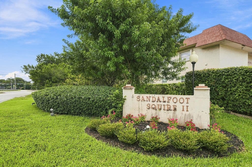 2-bedroom Condo — 9200 SW 3RD Street #111