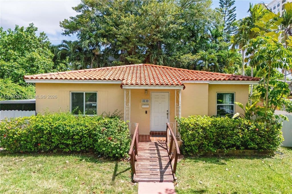 3+1 Müstakil ev — 3640 SW 16th St
