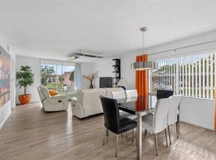 2-bedroom Condo — 9481 Sunrise Lakes Blvd APT 210, Fort Lauderdale, 33322