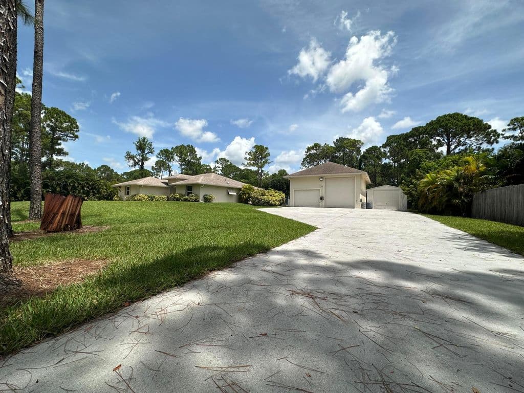 3-bedroom Single-Family Home — 16193 72nd Road N
