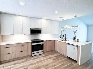 2-bedroom Single-Family Home — 21547 Altamira Avenue, Boca Raton, 33433
