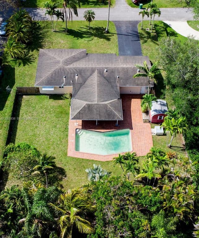 3+1 Müstakil ev — 8355 SW 131st St