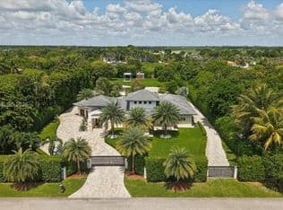 5+1 Müstakil ev — 16580 SW 173rd Ave, Miami, 33187