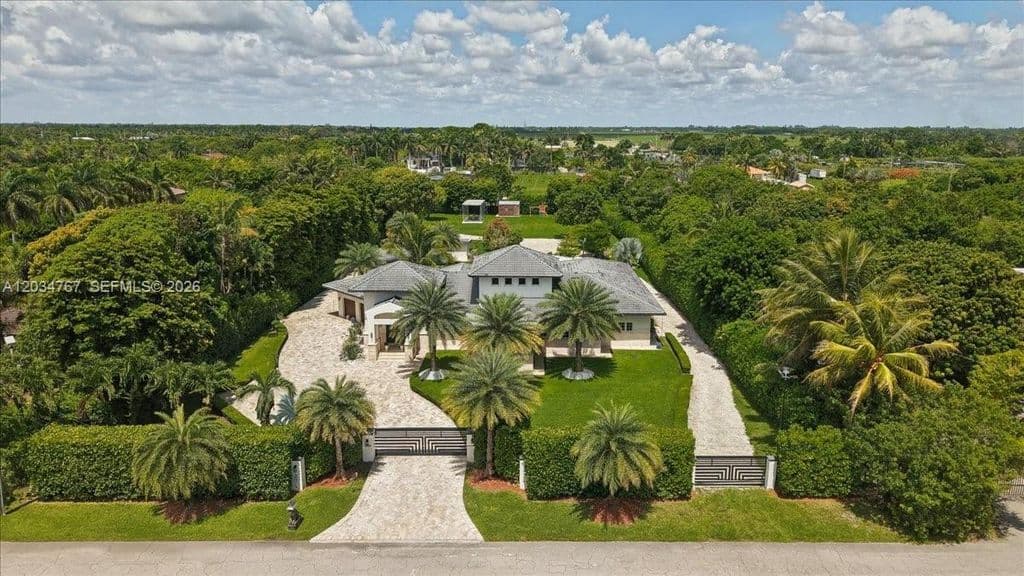 5+1 Müstakil ev — 16580 SW 173rd Ave