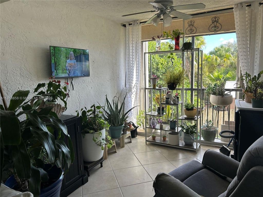 3+1 Condo — 8715 Shadow Wood Blvd #211
