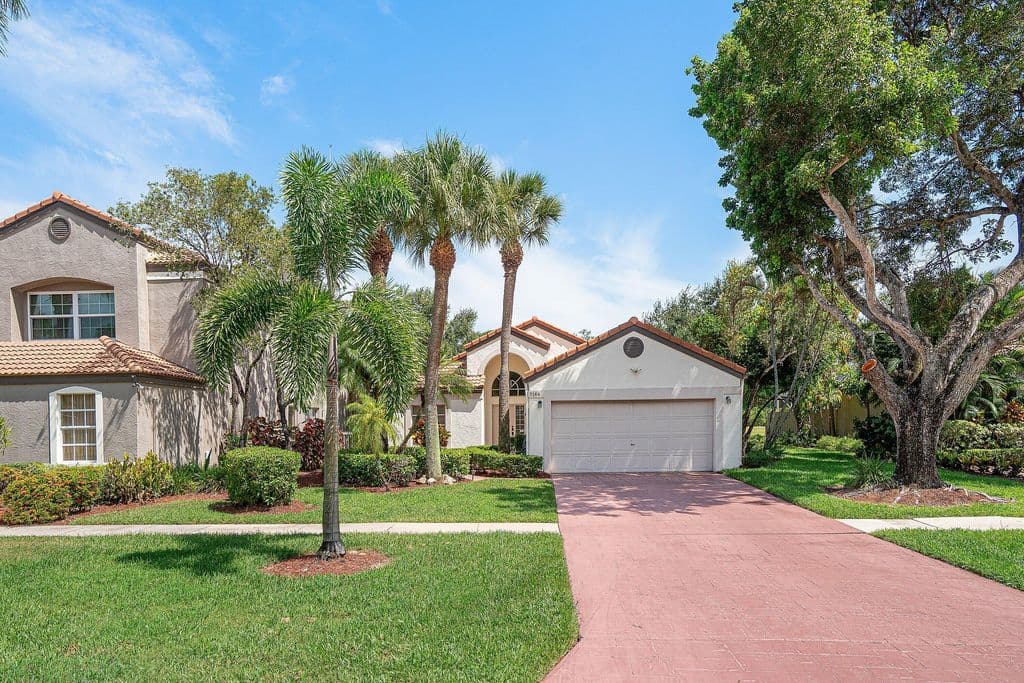 3-bedroom Single-Family Home — 7164 VIA PALOMAR