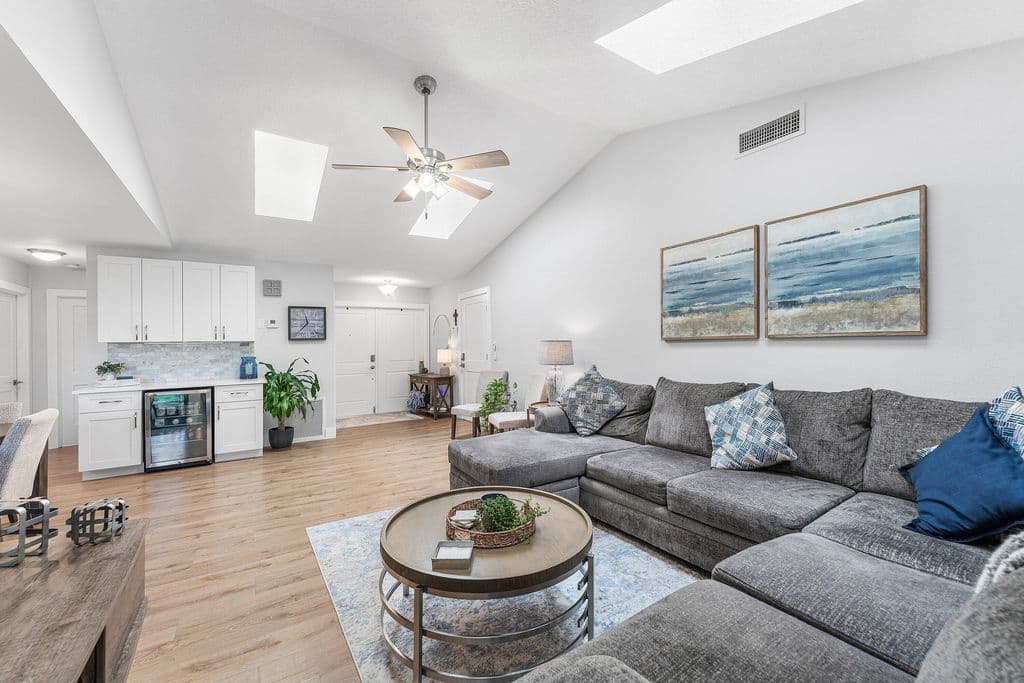 2+1 Müstakil ev — 6194 Brandon Street